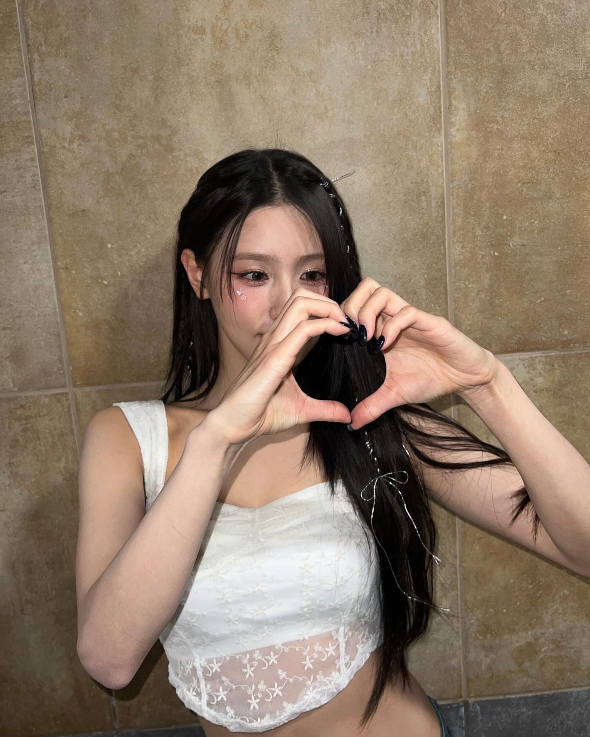 dB3DTFIH kpop fap hot 28.jpg